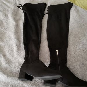 Action Please Flat Boot